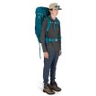 Osprey Ace 65L tursekkk (unisex) på en modell