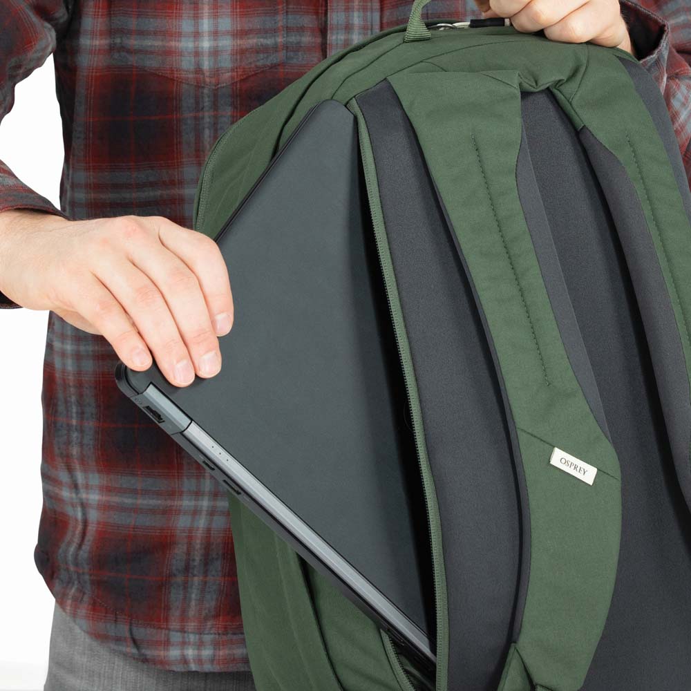 datafack på Osprey Arcane XL Day hverdagsryggsekk (unisex)