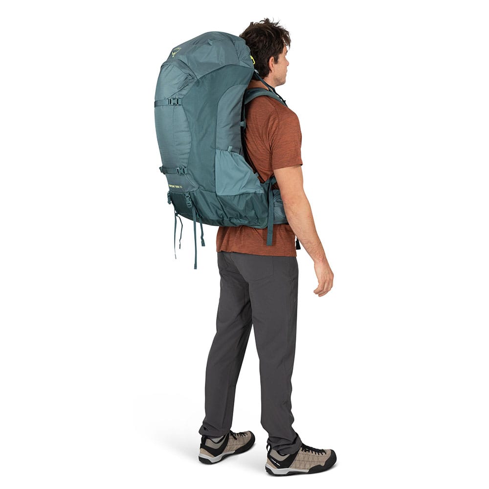 Osprey farpoint trek 55 blå på modell