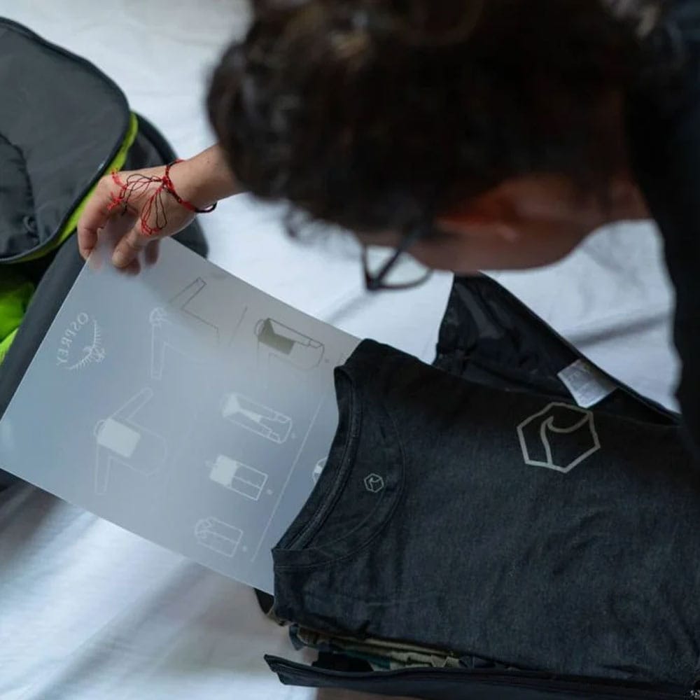 Osprey Ultralight Garment Folder med instruksjoner