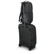 en trolley samt en Osprey Ozone Slim Pack reiseryggsekk (unisex)