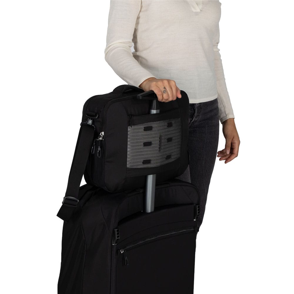 et eksempel på bruk av Osprey Ozone Brief Bag datamaskinveske (unisex)