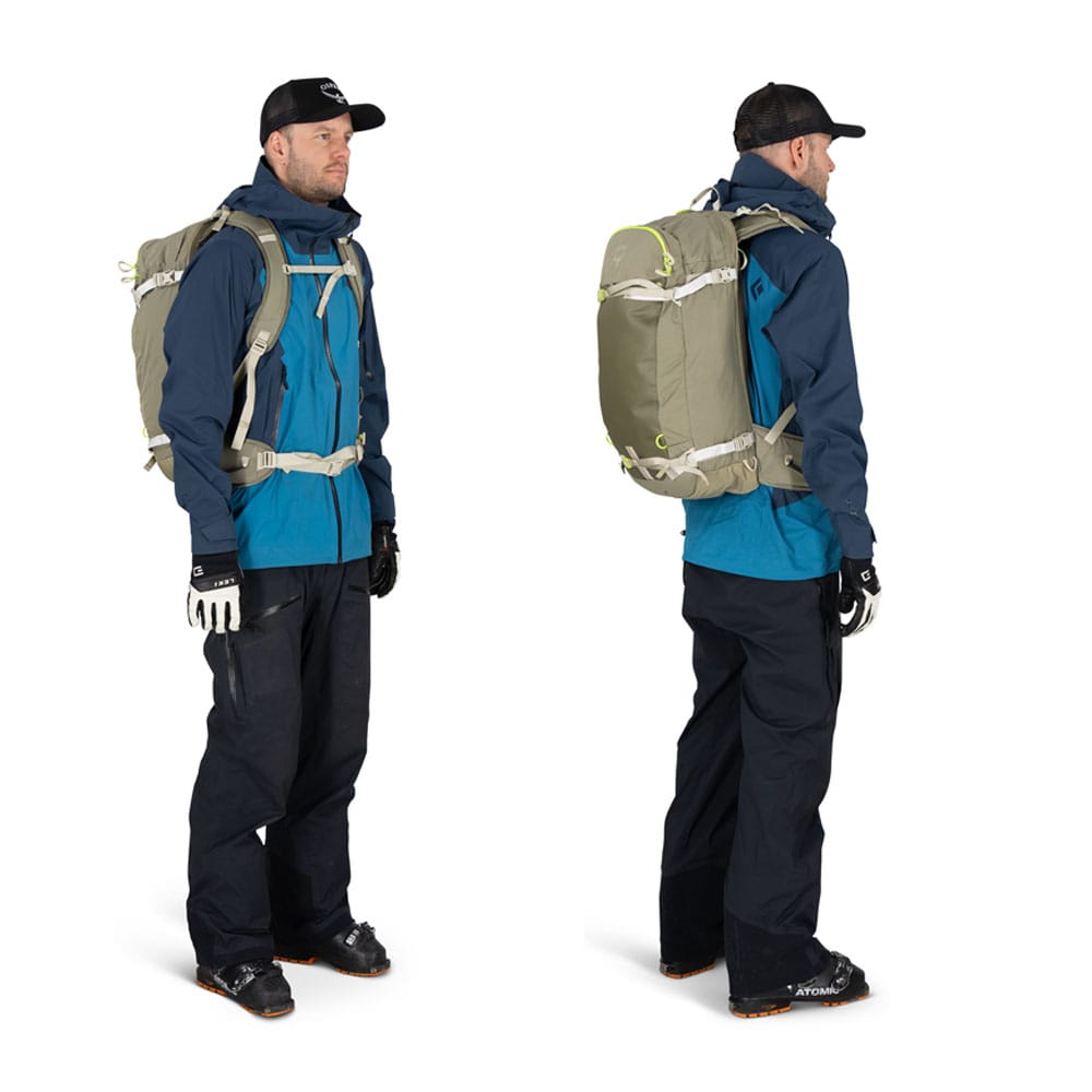 Osprey Soelden 32 skisekk (unisex) på en modell