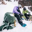 en modell bruker Osprey Sopris 25 skisekk (dame)