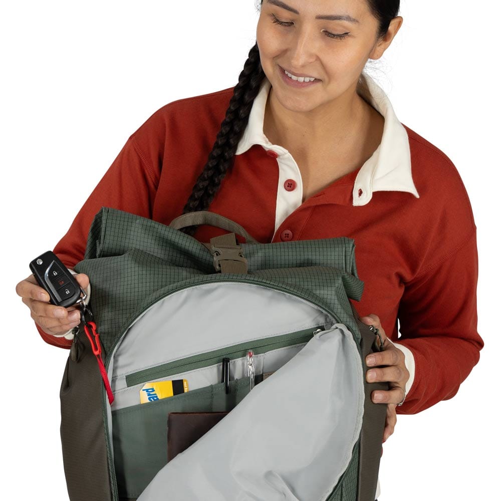 Innside av Osprey Transporter Roll Top 30L ryggsekk (unisex)