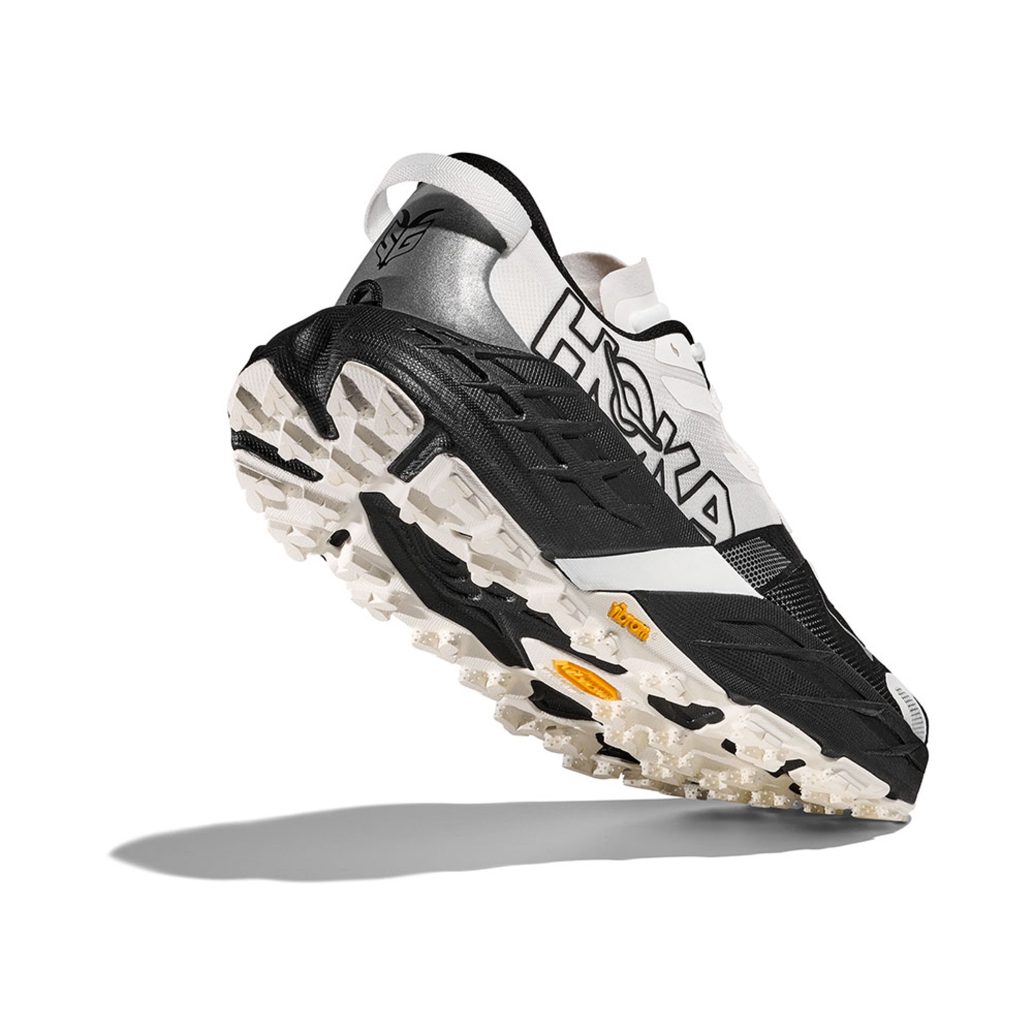 HOKA Speedgoat 7 Wide terrengløpesko (dame) i black / white