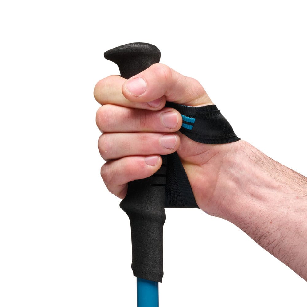 en person bruker Black Diamond Distance Carbon Z Poles turstaver