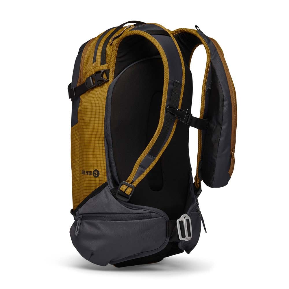 Baksiden av Black Diamond Dawn Patrol 25 ryggsekk