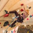 en kunde bærer Black Diamond Momentum Climbing Shoes klatresko (dame)