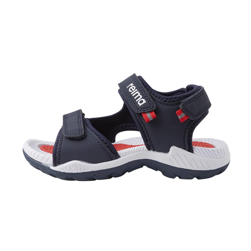 Utside profil av Reima Ratas komfortable sandaler (barn).
